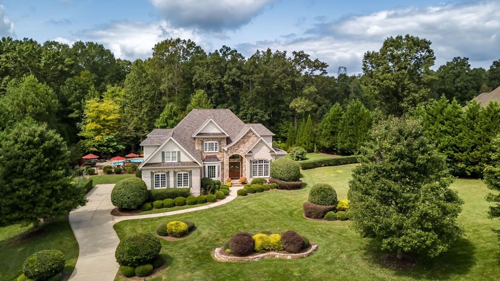 Linda Nuxoll, Realtor - Raleigh Durham Chapel Hill | 201 Shannon Oaks Cir Suite 200, Cary, NC 27511, USA | Phone: (919) 696-5854