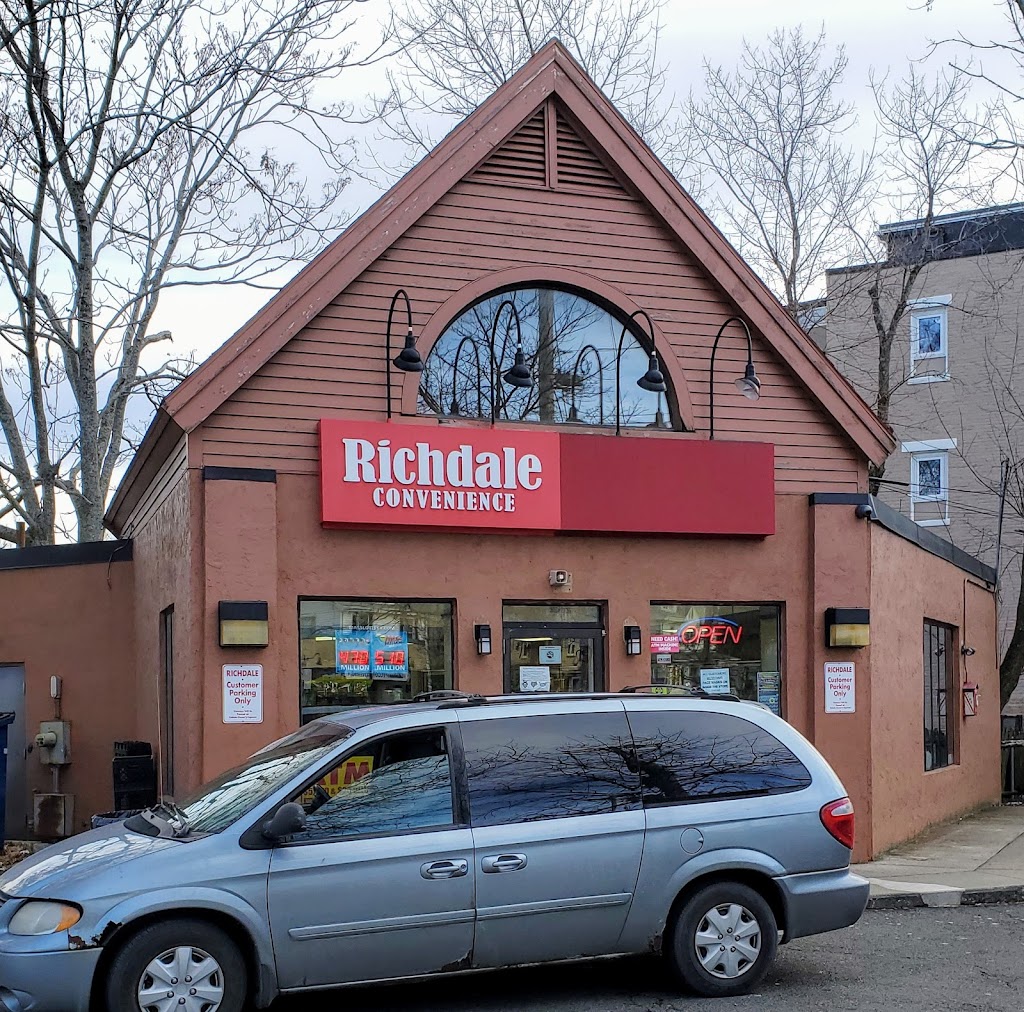 Ríchdale Convenience | 46 W Wyoming Ave, Melrose, MA 02176, USA | Phone: (781) 979-0928