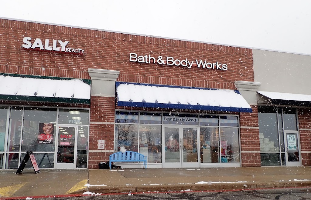 Bath & Body Works | 7115 Market Pl Dr, Aurora, OH 44202, USA | Phone: (330) 954-3834
