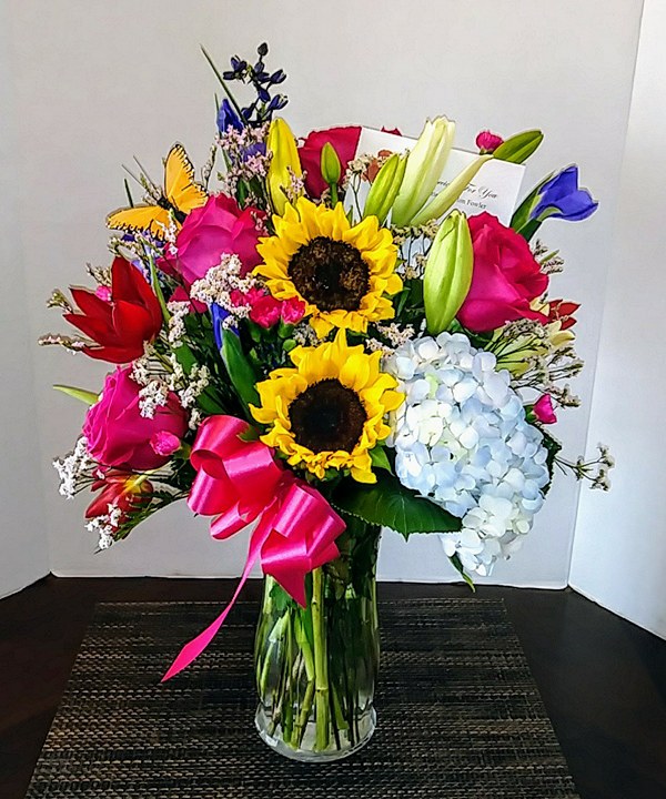 Pantego Florist & Gifts | 2400 W Pioneer Pkwy #132, Arlington, TX 76013, USA | Phone: (817) 261-8023