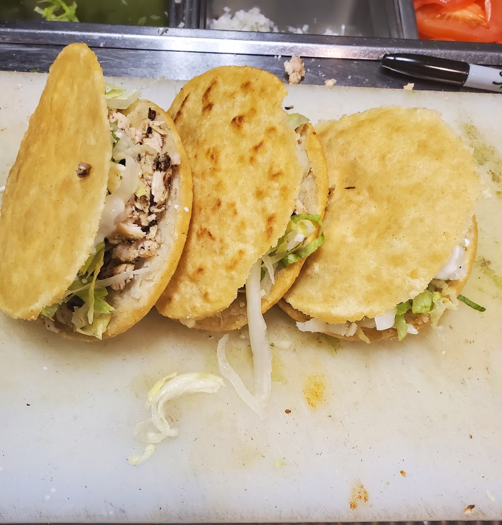 Deli Tacos Mexicanos | 960 Fulton St, Farmingdale, NY 11735, USA | Phone: (516) 789-3280