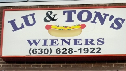 Lu & Tons Wieners | 111 S Lombard Rd, Addison, IL 60101 | Phone: (630) 628-1922