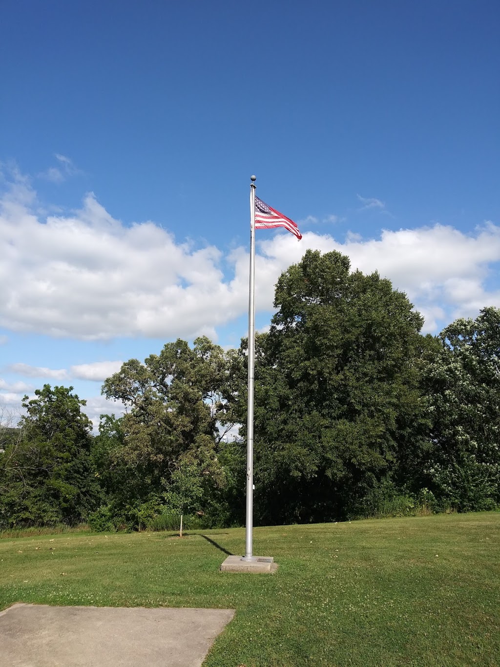 Veterans Memorial Park | 625 S Page St, Stoughton, WI 53589 | Phone: (608) 873-6677