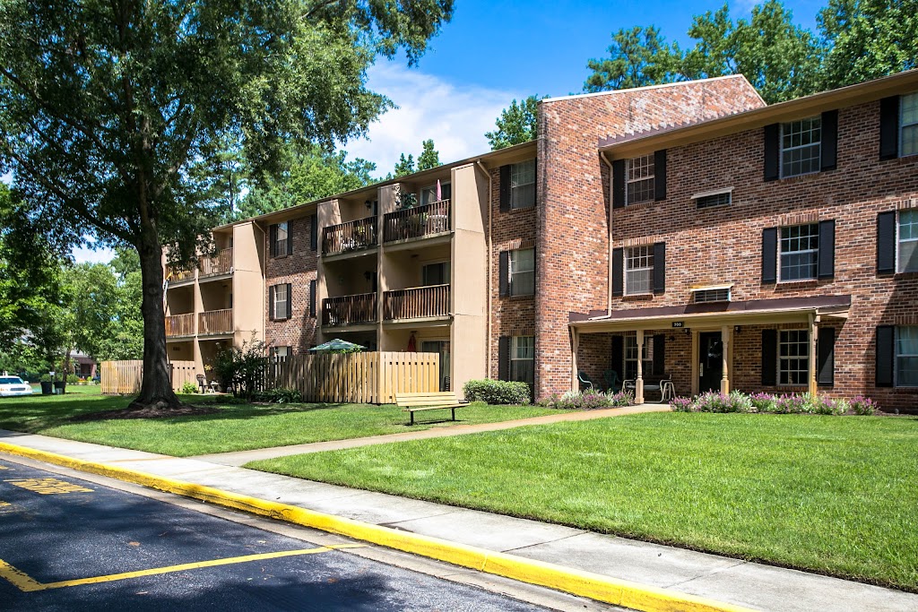 Cambridge Square Apartments of Chesapeake | 704 Gainsborough Ct, Chesapeake, VA 23320, USA | Phone: (757) 547-7119