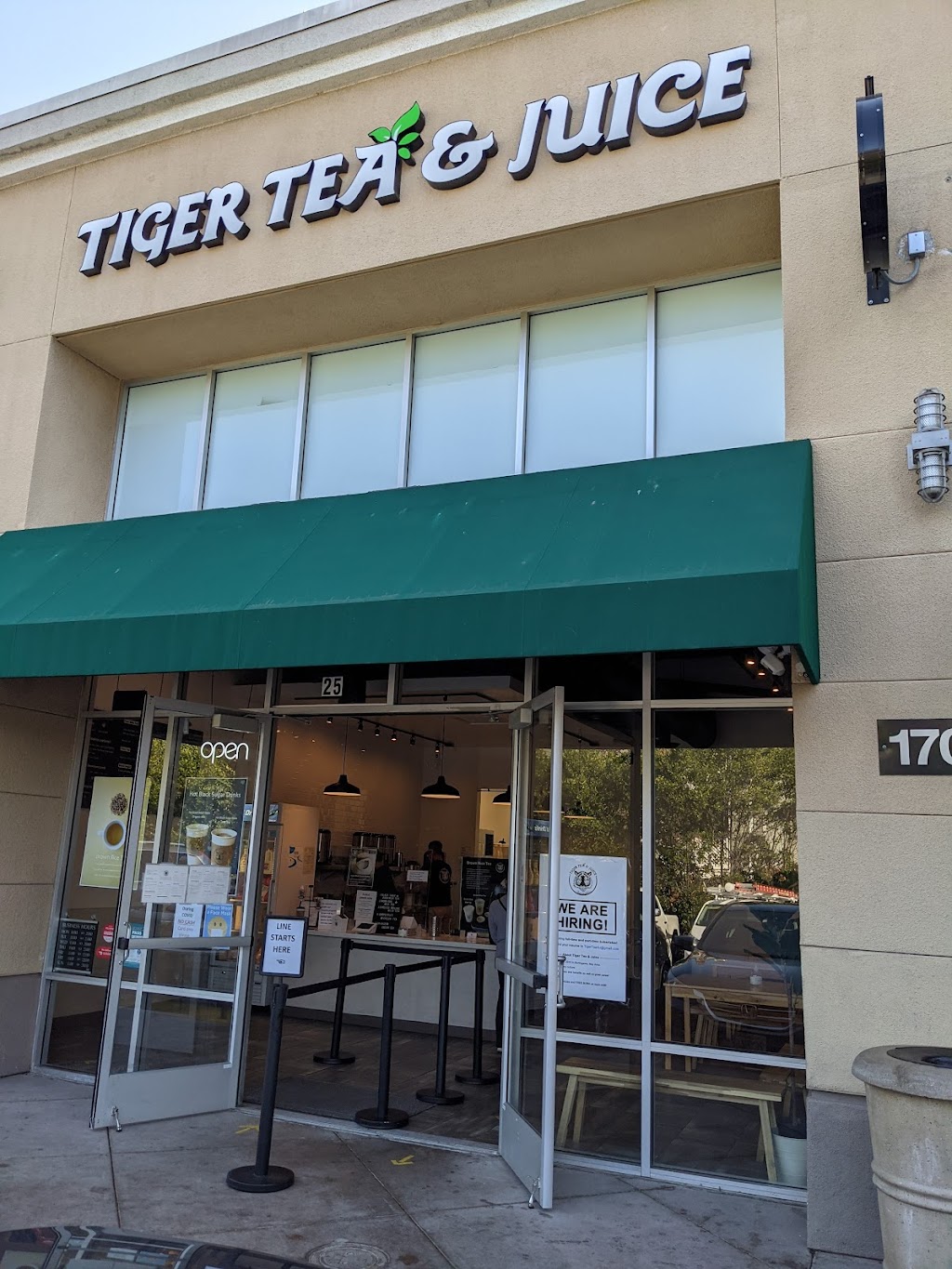 Tiger Tea and Juice | 1706 Old Oakland Rd Suite 25, San Jose, CA 95131, USA | Phone: (650) 201-9822