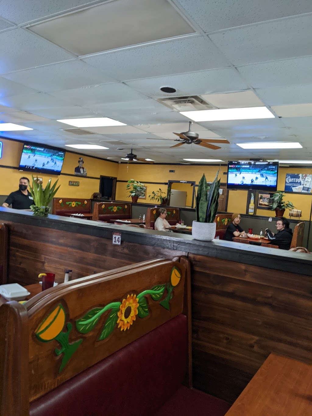 La Fiesta Mexican Restaurant | 902 Chicago Ave Suit B, Plattsmouth, NE 68048, USA | Phone: (402) 298-4320