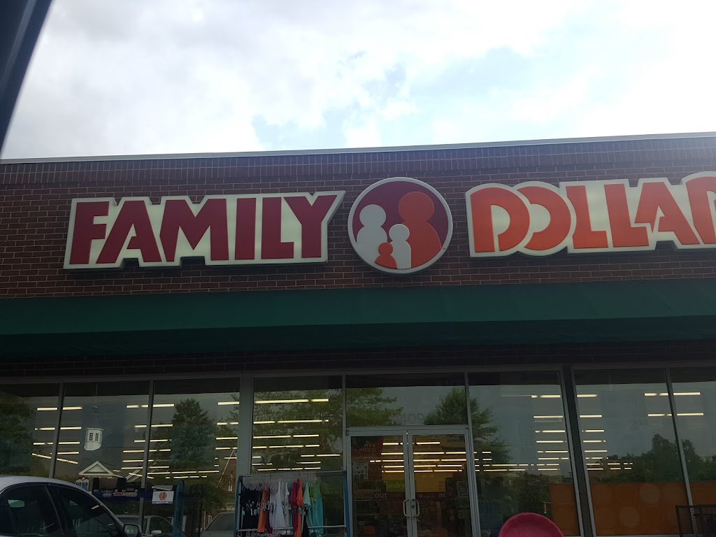 Family Dollar | 11409 E Windsor Blvd, Windsor, VA 23487, USA | Phone: (757) 933-6277