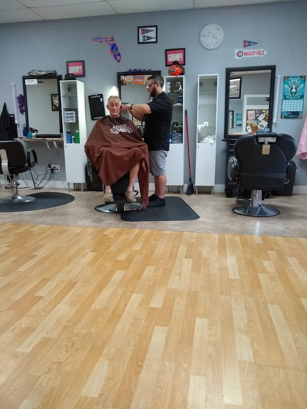County Line Barber Shop | 12406 County Line Rd, Hudson, FL 34667, USA | Phone: (727) 755-4488