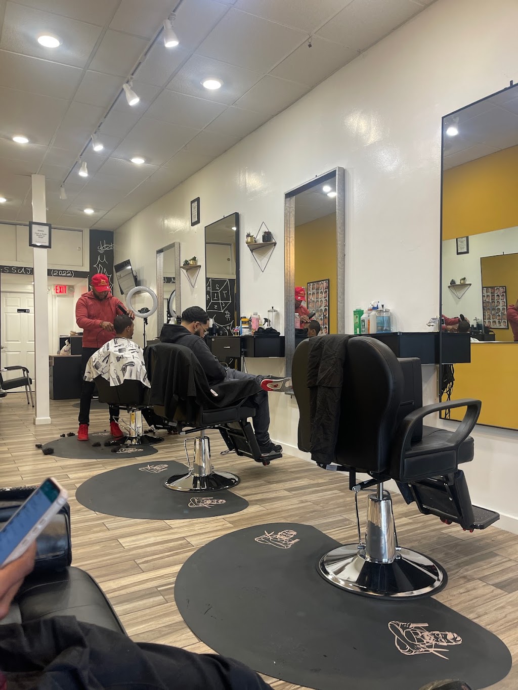 Alfredo’s Cuts | 579 Central Ave, Jersey City, NJ 07307, USA | Phone: (201) 830-7484