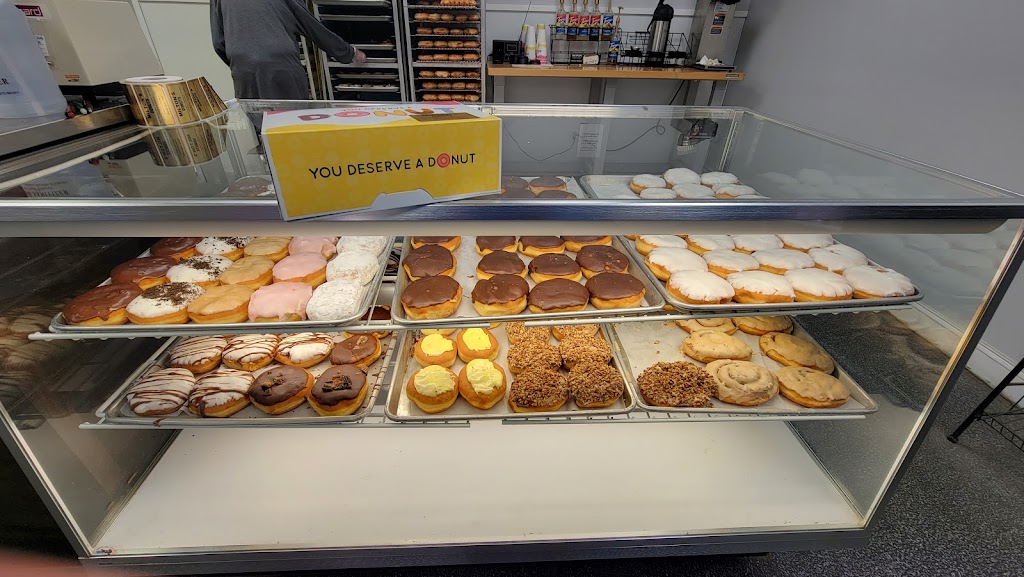 Miltons Donuts | 777 Central Ave, Carlisle, OH 45005, USA | Phone: (937) 790-3444