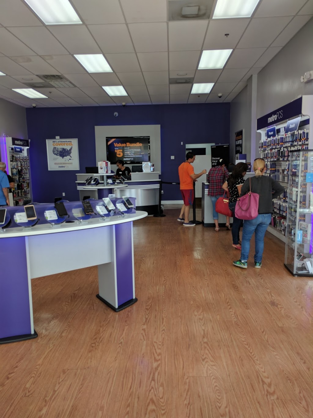 Metro by T-Mobile | 15785 SW 72nd St, Miami, FL 33193, USA | Phone: (305) 386-7001