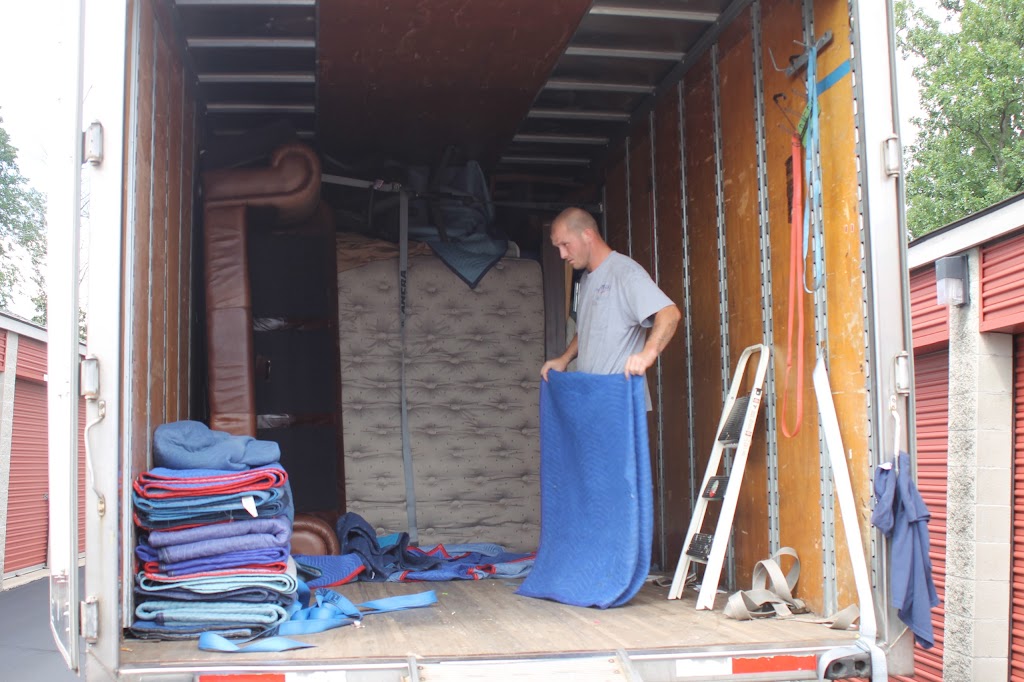 All Around Moving & Storage | 14715 5 M Center Dr, Romulus, MI 48174, USA | Phone: (734) 941-2280