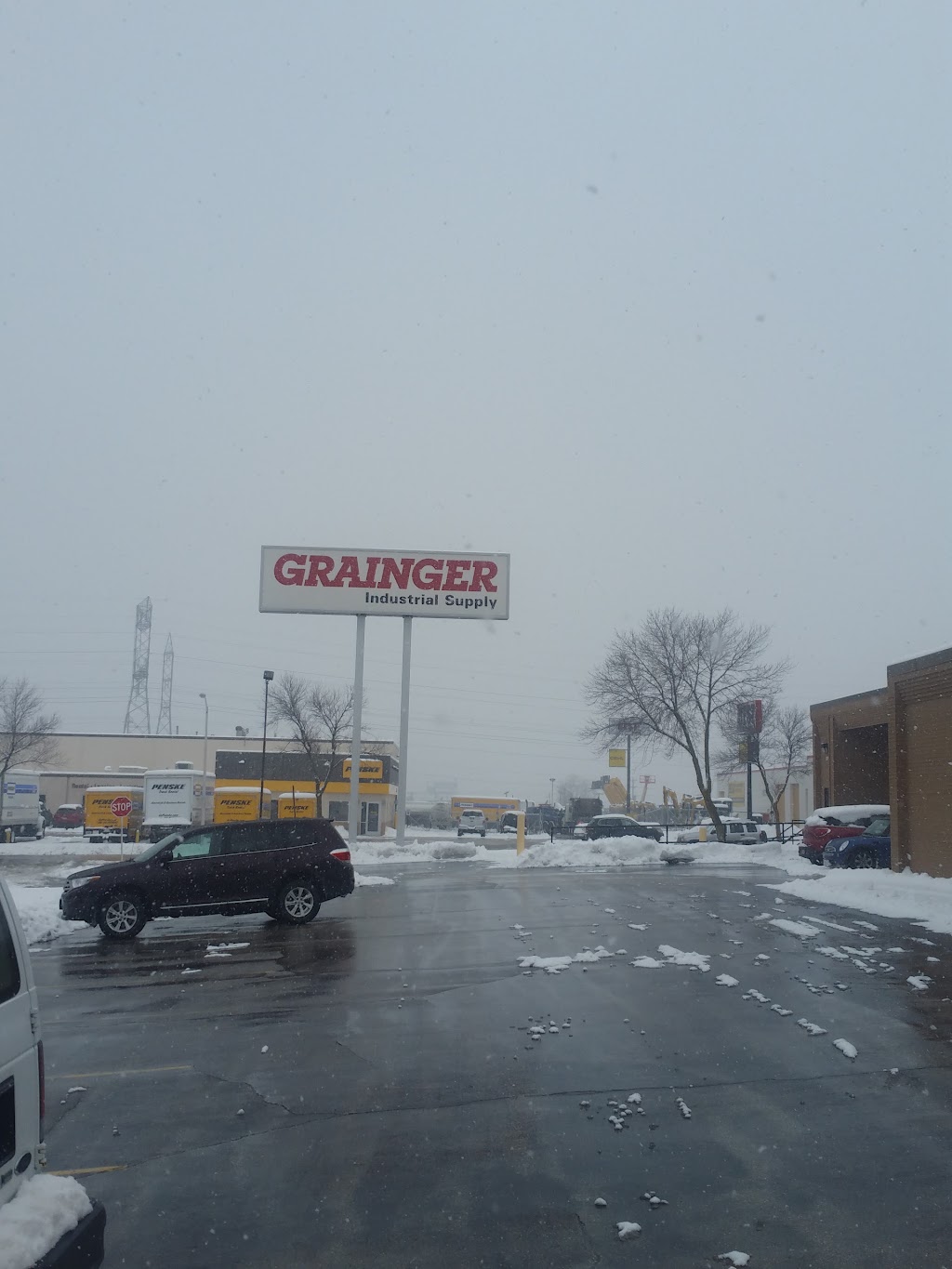 Grainger Industrial Supply | 5819 N 117th St, Milwaukee, WI 53225, USA | Phone: (800) 472-4643