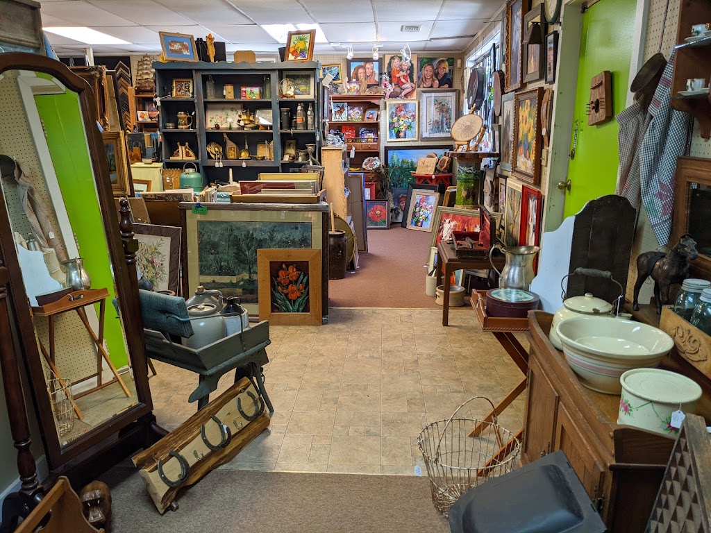 Dixie Pickers Antiques | 3400 GA-212, Covington, GA 30016, USA | Phone: (770) 385-5834