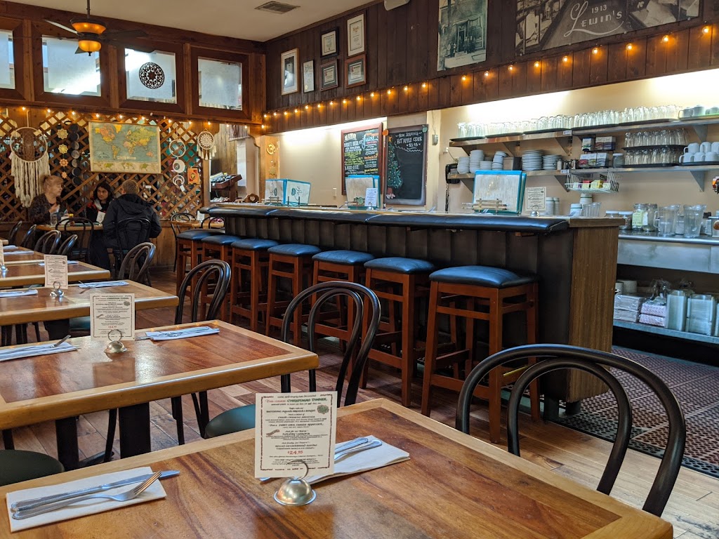 Follow Your Heart Market & Cafe | 21825 Sherman Way, Canoga Park, CA 91303, USA | Phone: (818) 348-3240