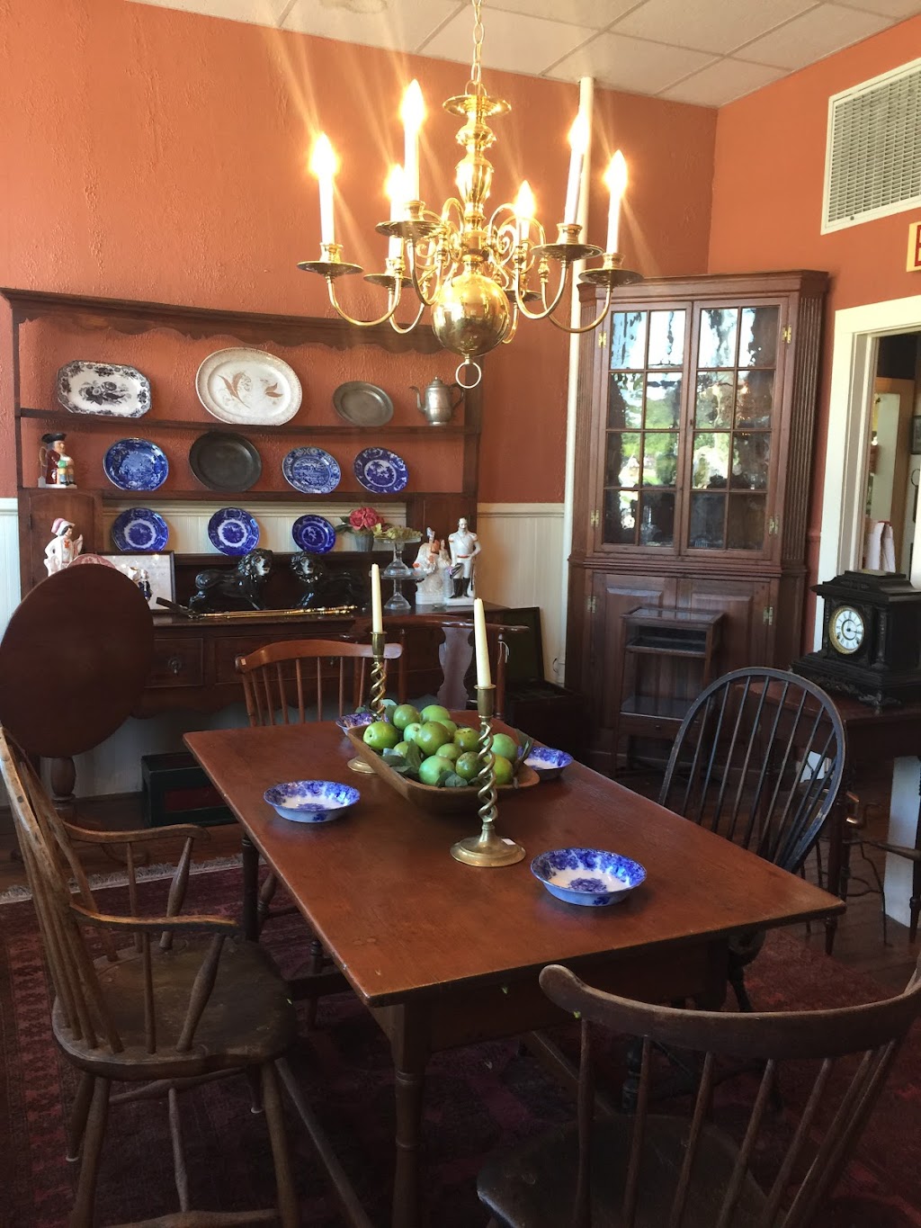 Antiques At the Old Store | 7421 Richmond Rd, Williamsburg, VA 23188, USA | Phone: (757) 220-0562