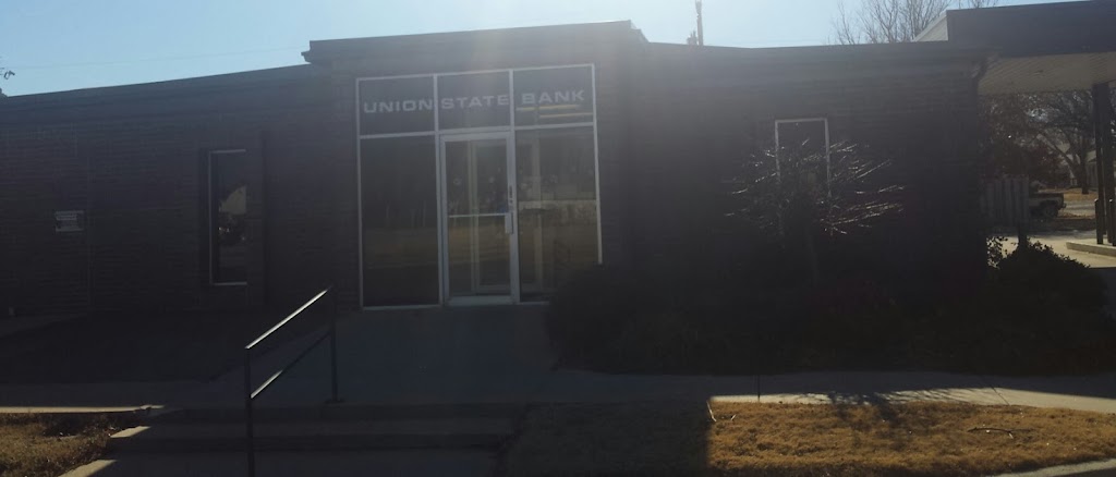 Union State Bank | 119 W 1st St, Udall, KS 67146, USA | Phone: (620) 782-3311