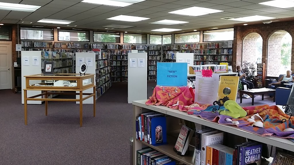 Liberty Public Library | 239 S Fayetteville St, Liberty, NC 27298, USA | Phone: (336) 622-4605