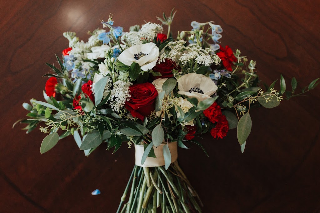 COVINGTON HOMETOWN FLOWERS | 1055 S Main St, Covington, TN 38019, USA | Phone: (901) 476-1212