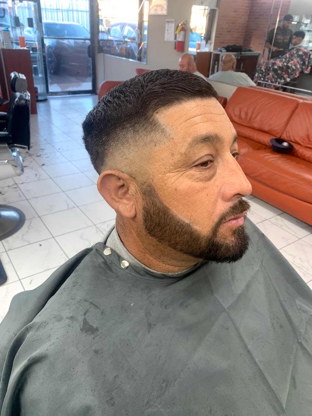 Ez Cuts Barber Shop | 18043 Saticoy St, Reseda, CA 91335, USA | Phone: (818) 331-0065