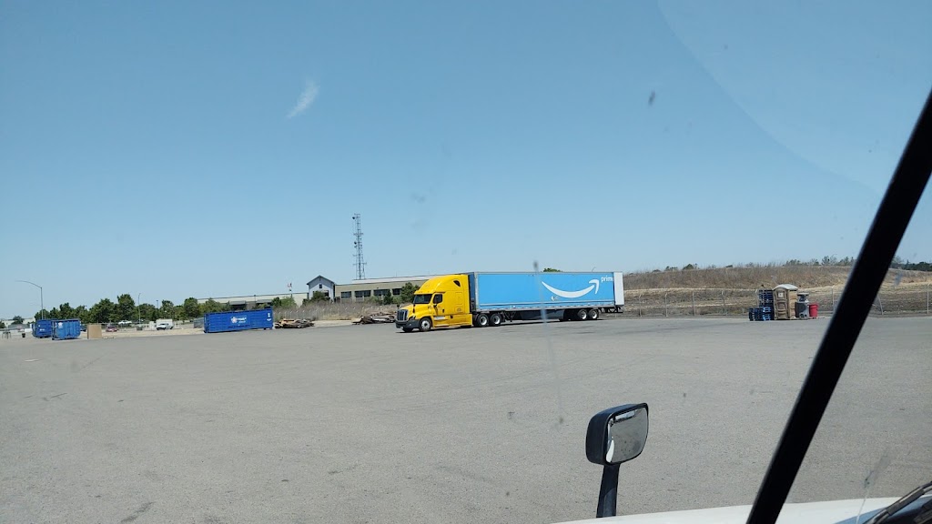Wfs Amazon Gateway Stockton Airport | 4723 S B St, Stockton, CA 95206, USA | Phone: (209) 898-5753