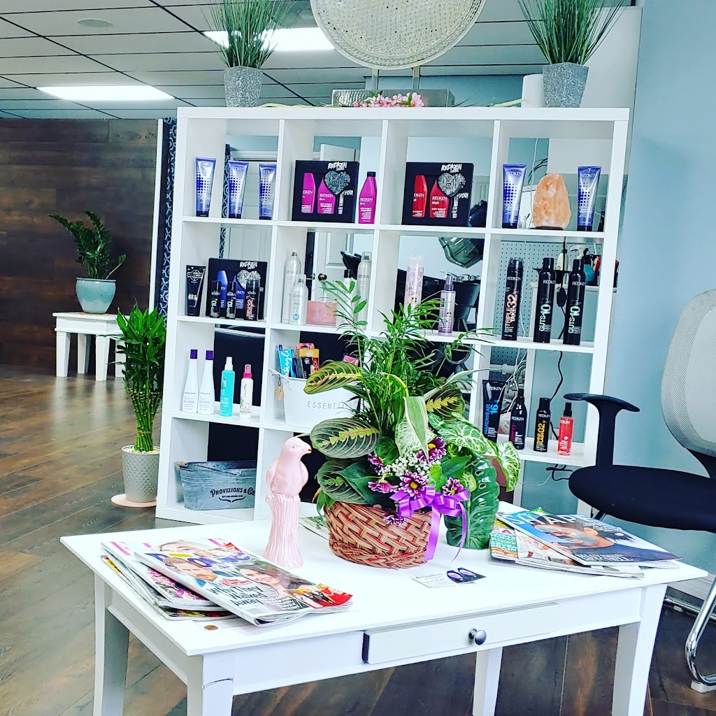 Julies Hair Studio | 6250 Commercial Way, Spring Hill, FL 34613, USA | Phone: (352) 600-8866