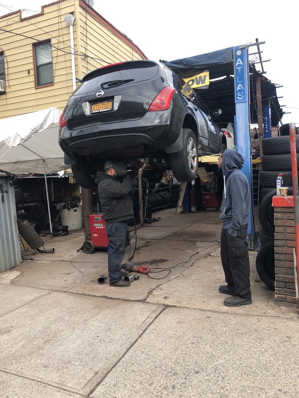 Fast Muffler & Tire | 195 Logan St, Brooklyn, NY 11208, USA | Phone: (704) 953-2417