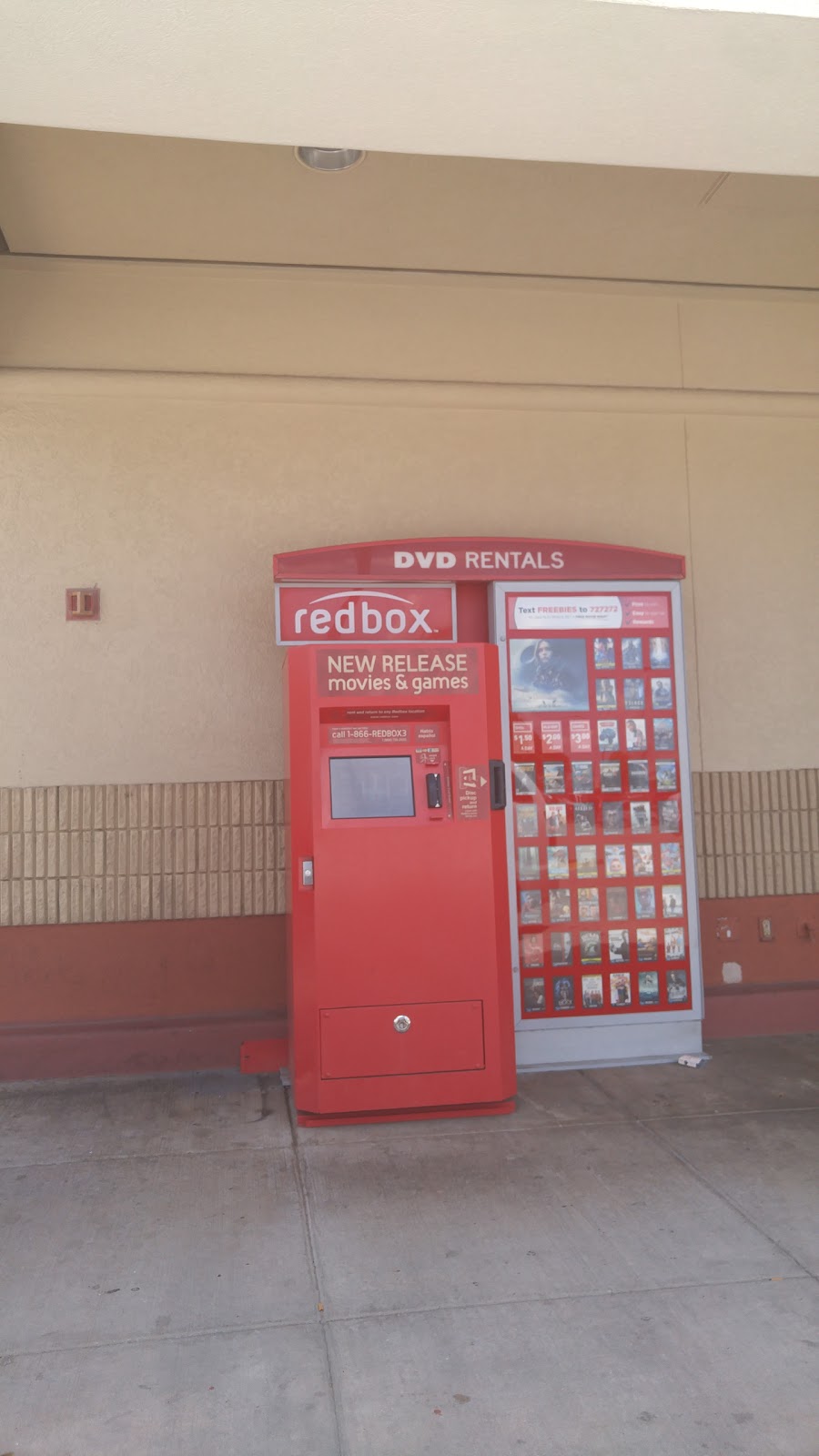 Redbox | 8740 Park Blvd N, Seminole, FL 33777, USA | Phone: (866) 733-2693