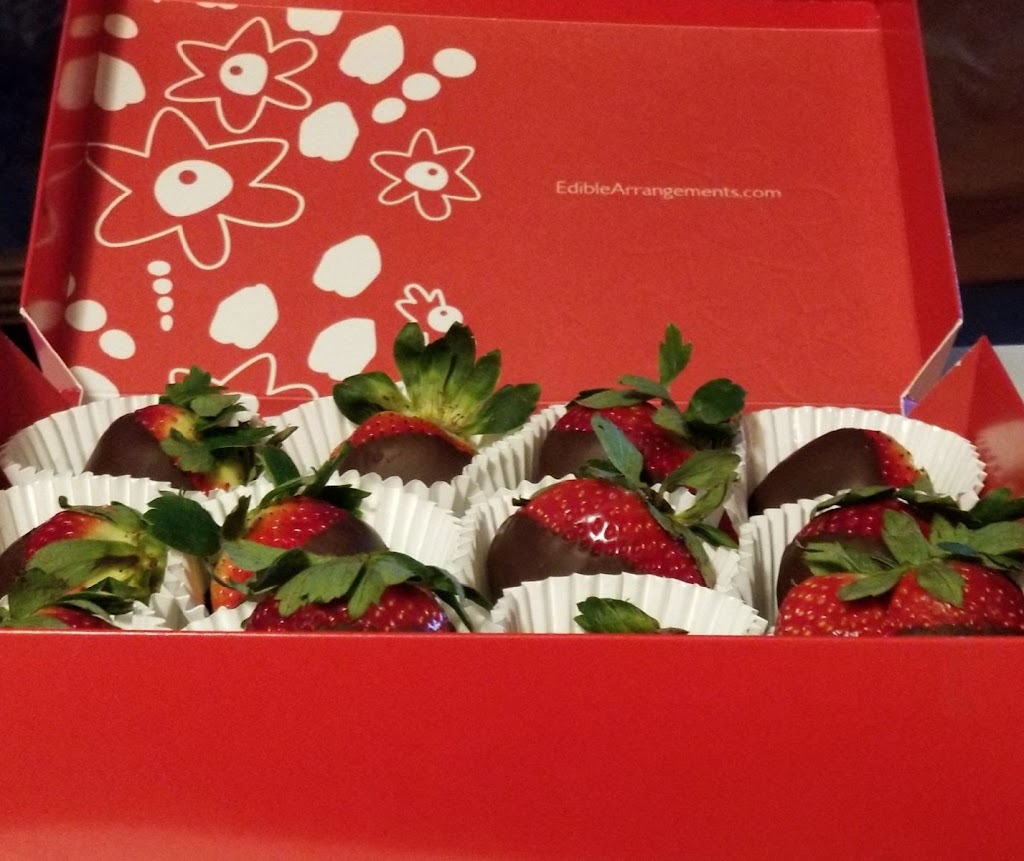 Edible Arrangements | 194 Plaza Dr, Williamsville, NY 14221, USA | Phone: (716) 688-6404