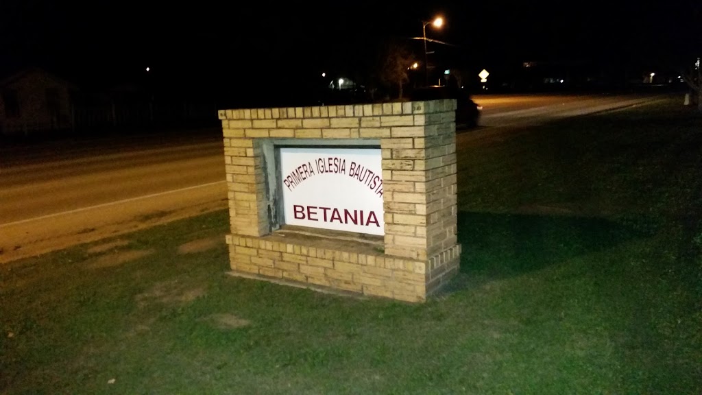 Betania Baptist Mission | 404 E Hondo Ave, Devine, TX 78016, USA | Phone: (325) 617-6504