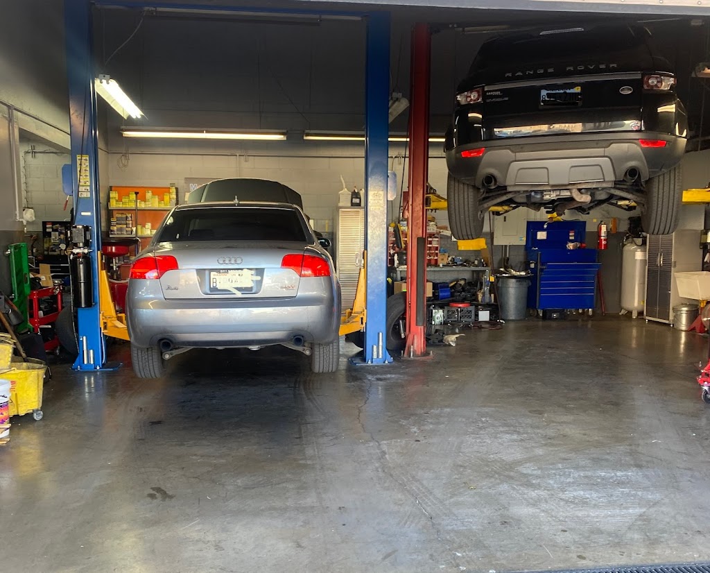 Desert Oasis European Auto Service & Repair | 2079 S Rainbow Blvd, Las Vegas, NV 89146, USA | Phone: (702) 255-4090