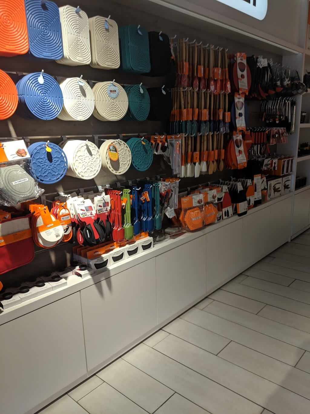 Le Creuset Outlet Store | 1476 US-9, Lake George, NY 12845, USA | Phone: (518) 792-0275