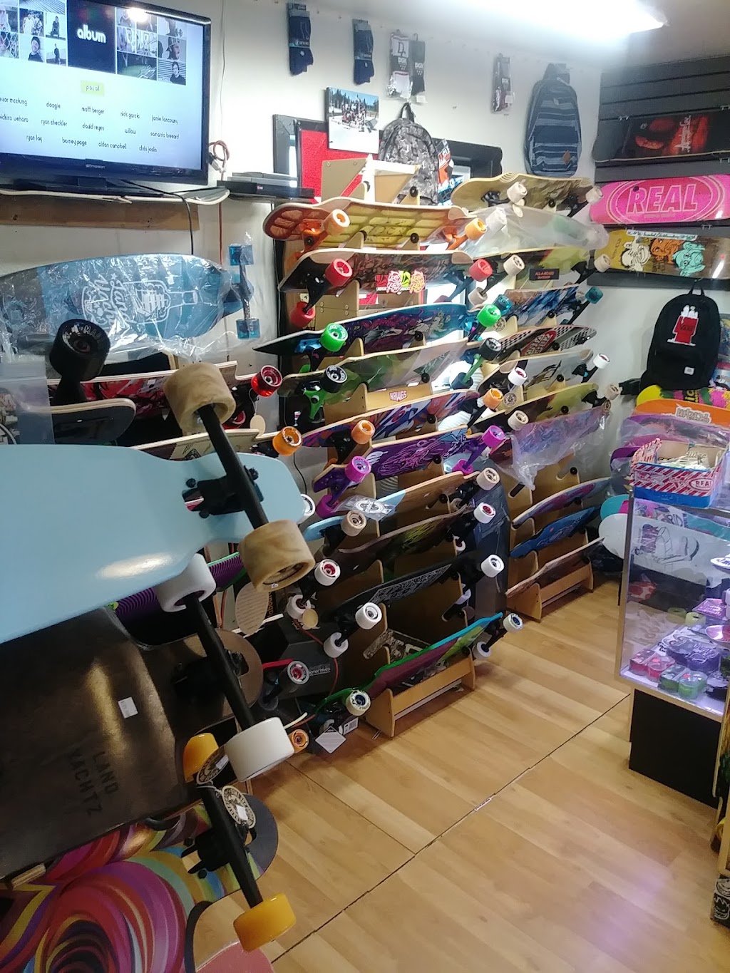 All-A-Board Boardshop | 1107 River Rd, Puyallup, WA 98371, USA | Phone: (253) 840-8121