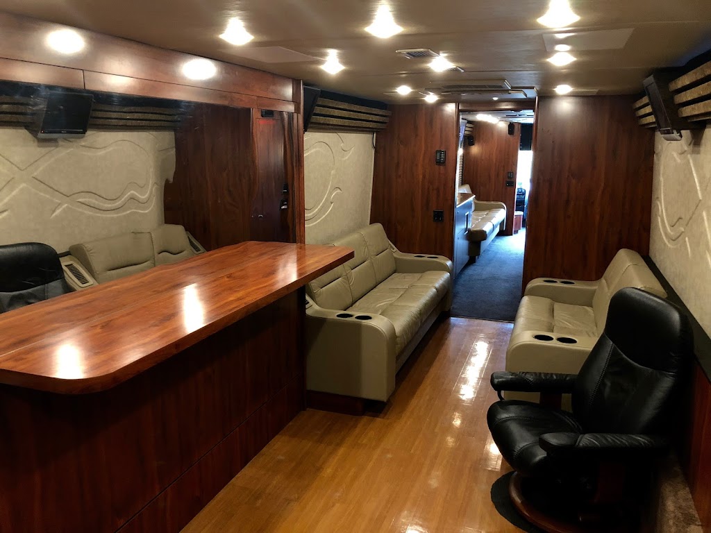 Rockstar Bus Tours | 7454 Old Hickory Blvd, Whites Creek, TN 37189, USA | Phone: (615) 351-8818