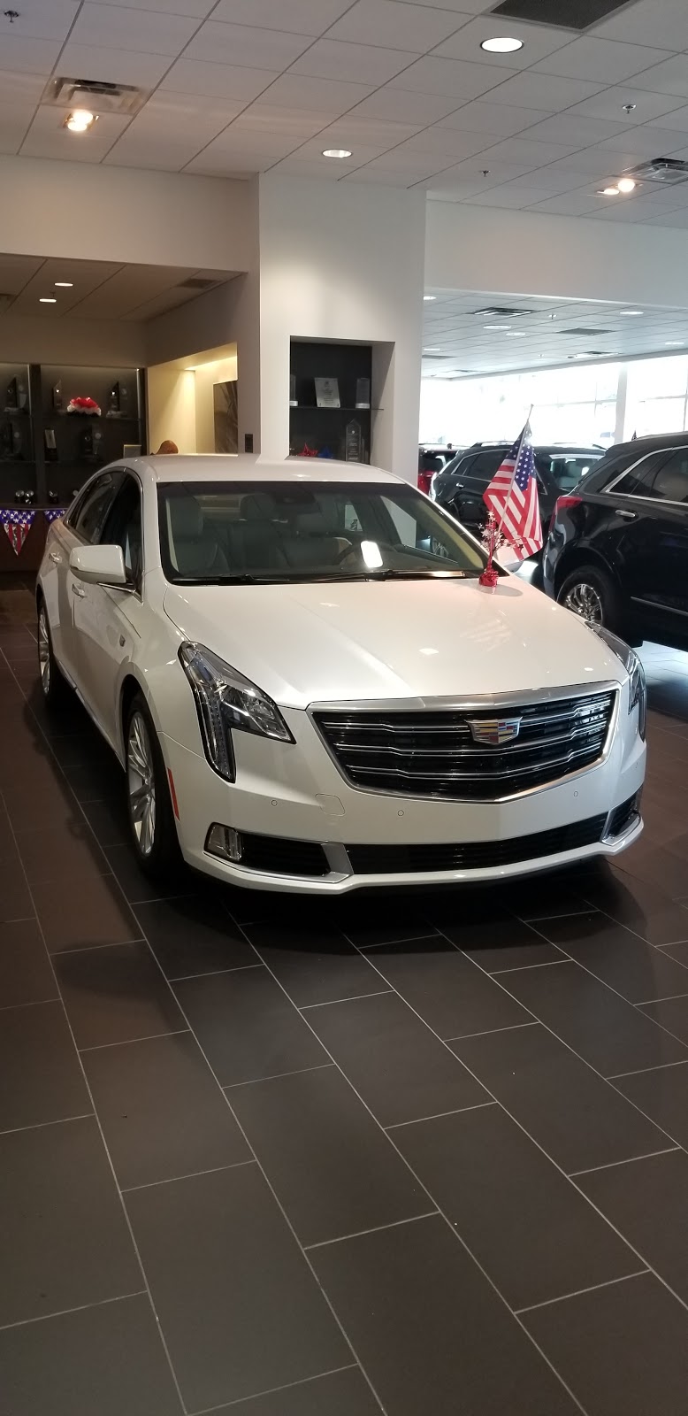 Crestview Cadillac | 555 S Rochester Rd, Rochester Hills, MI 48307, USA | Phone: (248) 841-4166