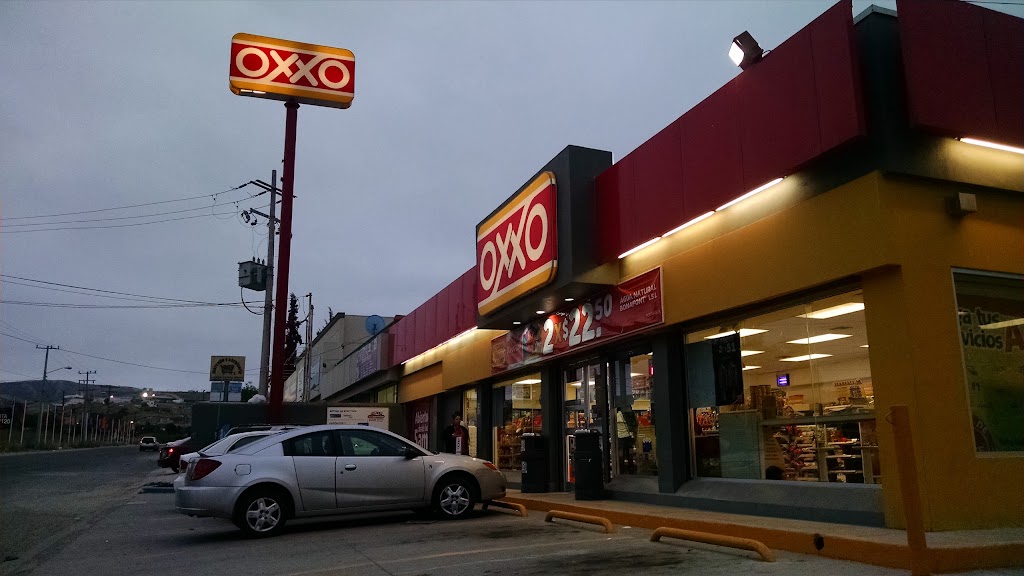 OXXO | Cam. Martin S/N, Cuesta Blanca, 22650 Tijuana, B.C., Mexico | Phone: 81 8320 2020