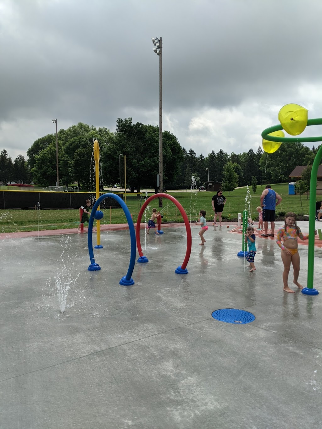 Green County Splash Pad | Twining Park, 425 14th Ave, Monroe, WI 53566, USA | Phone: (608) 214-2581