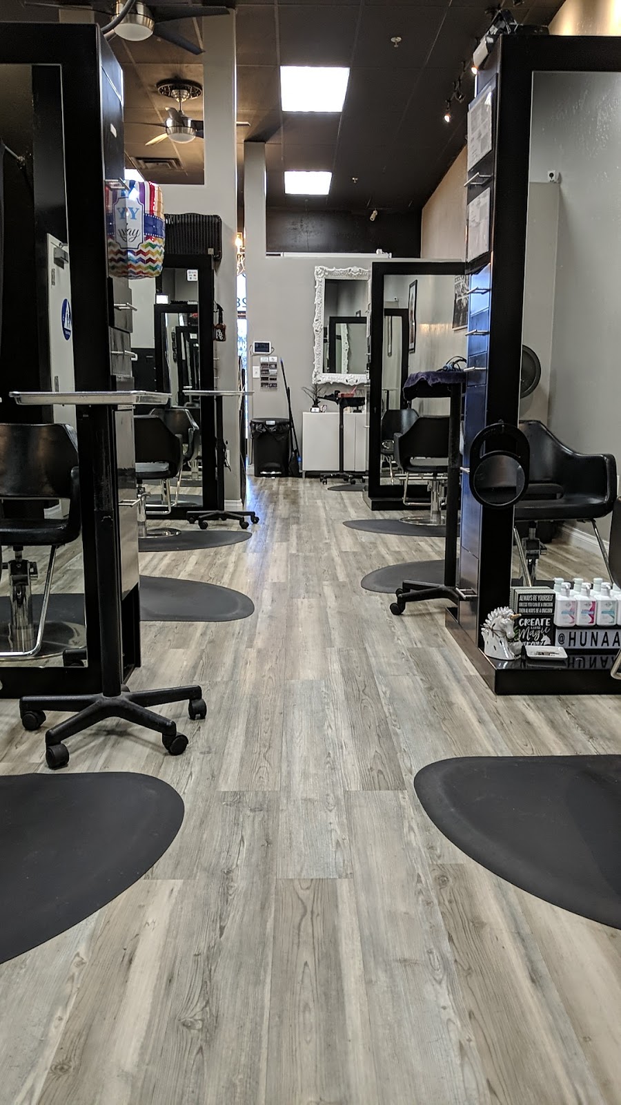 The Hair Studio | 1281 N State St unit C, San Jacinto, CA 92583, USA | Phone: (951) 654-1311