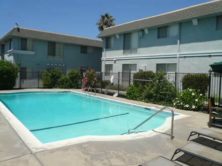 Heatherwood Apartments | 1251 Fulton Ave, Sacramento, CA 95825, USA | Phone: (916) 486-3523