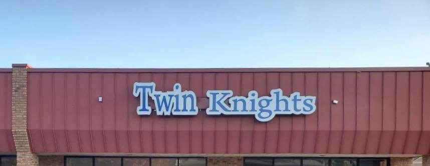 Twin Knights Gaming | 4955 Rochester Rd, Troy, MI 48085, USA | Phone: (248) 817-5829