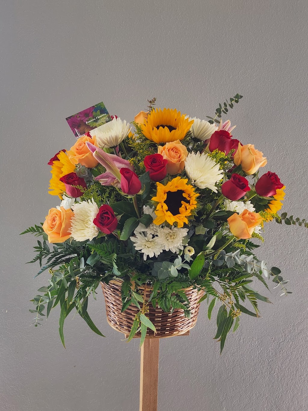 Romero flowers | 17244 Barbee St, Fontana, CA 92336, USA | Phone: (909) 559-9051