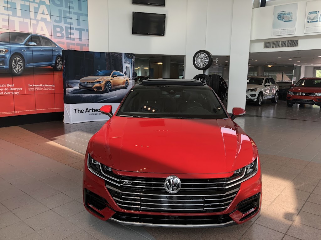 Volkswagen of Palatine | 1951 N Rand Rd, Palatine, IL 60074, USA | Phone: (847) 392-6300