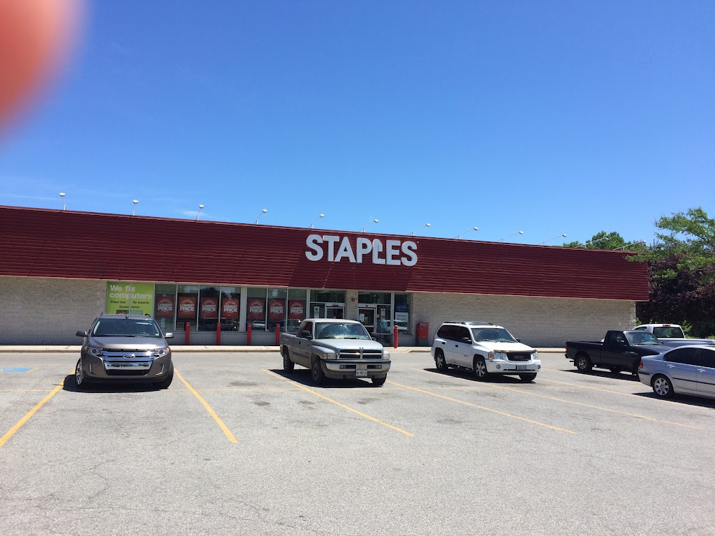 Staples | 2550 Ouellette Ave, Windsor, ON N8X 1L7, Canada | Phone: (519) 966-9495