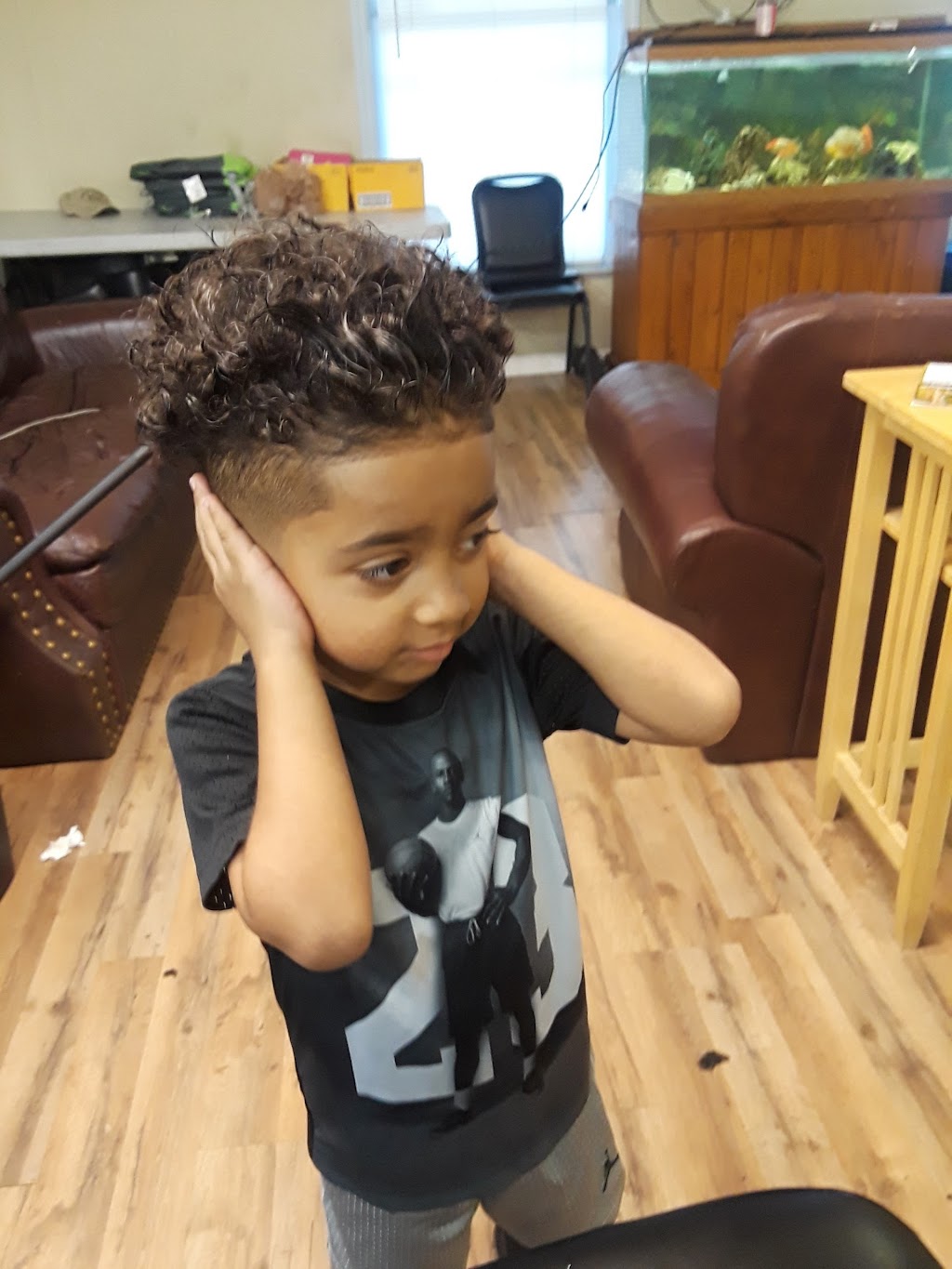 Super Clean Barber Shop | 6540 Outer Loop, Louisville, KY 40228, USA | Phone: (502) 968-7873