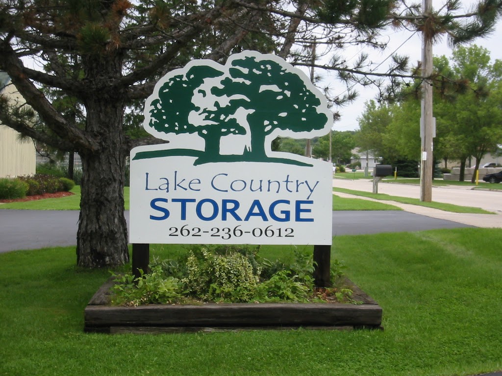 Lake Country Storage | 329 Slinger Rd, Slinger, WI 53086, USA | Phone: (262) 236-0612