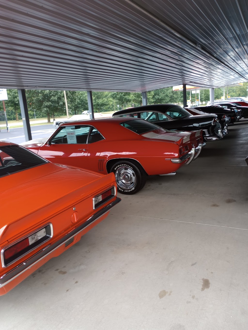 Central Kentucky Classic Cars | 4121 Lexington Rd, Paris, KY 40361, USA | Phone: (859) 621-5572