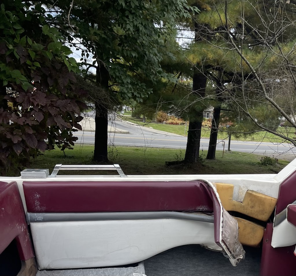 Bob Amundson Custom Upholstery | 2893 Johnstown Rd, Columbus, OH 43219, USA | Phone: (614) 565-4821