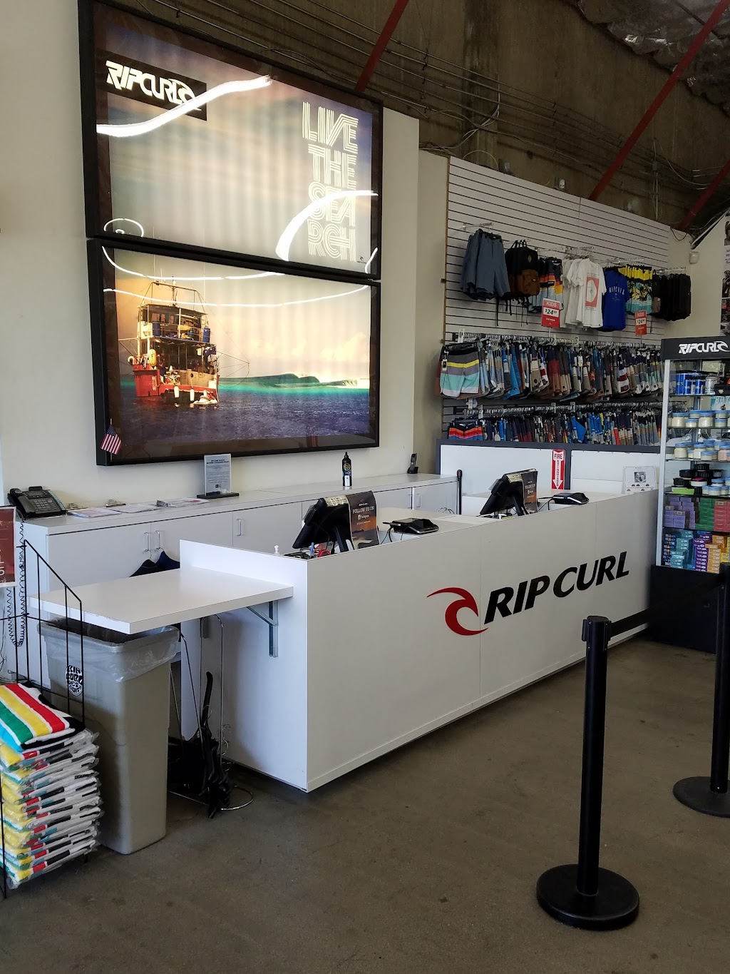 Rip Curl - Santa Ana (Outlet) | 1408 Village Way, Santa Ana, CA 92705, USA | Phone: (714) 617-3700