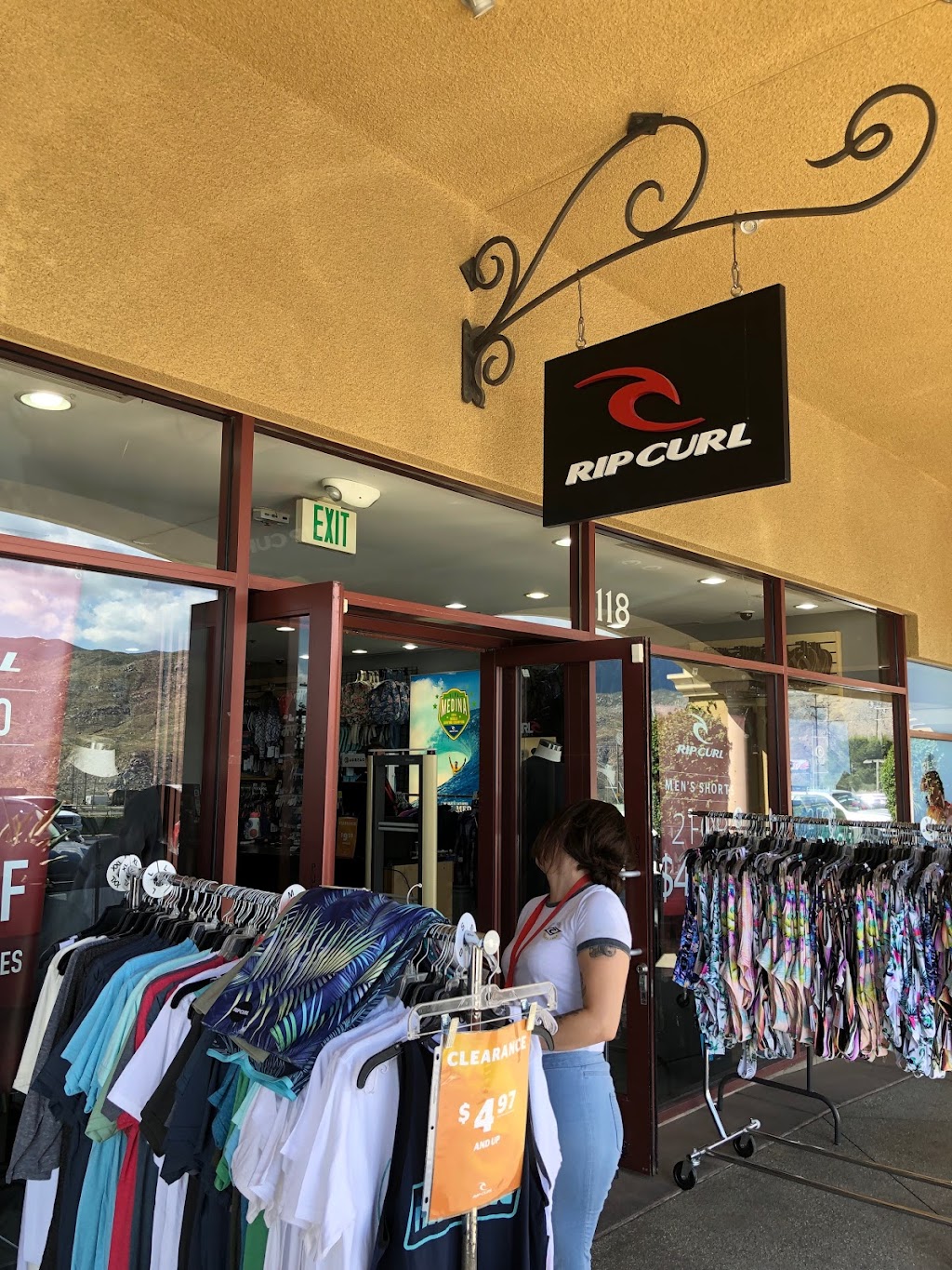 Rip Curl - Cabazon (Outlet) | 48750 Seminole Dr, Cabazon, CA 92230, USA | Phone: (951) 922-1115