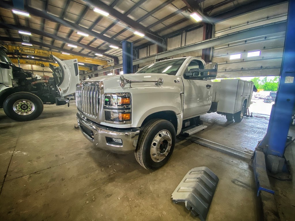 Robertson Truck Sales | 8920 Columbus Rd Suite B, Mt Vernon, OH 43050, USA | Phone: (740) 397-4969